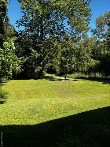 $499,900 | 62 Triangle Of Clearwater Road, Highland, NY 12528