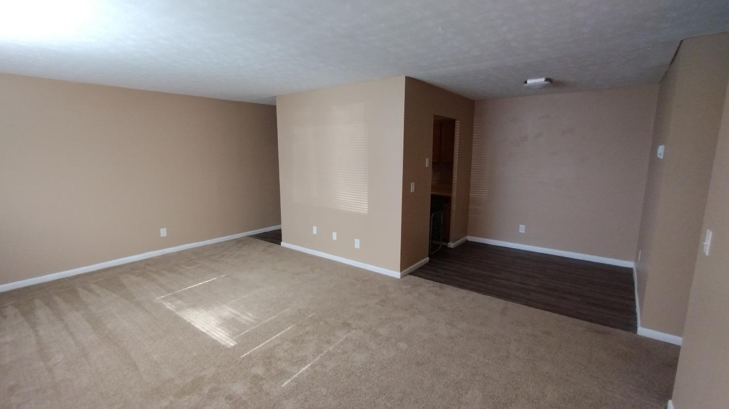 6254 Daly Road, Unit 10 Cincinnati, OH 45224 - Photo 5 of 12