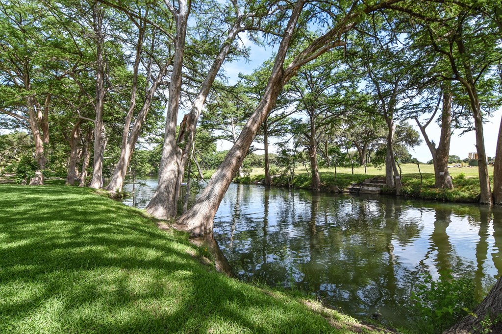 111 Live Spring Lane Ingram, TX 78025 - Photo 34 of 35