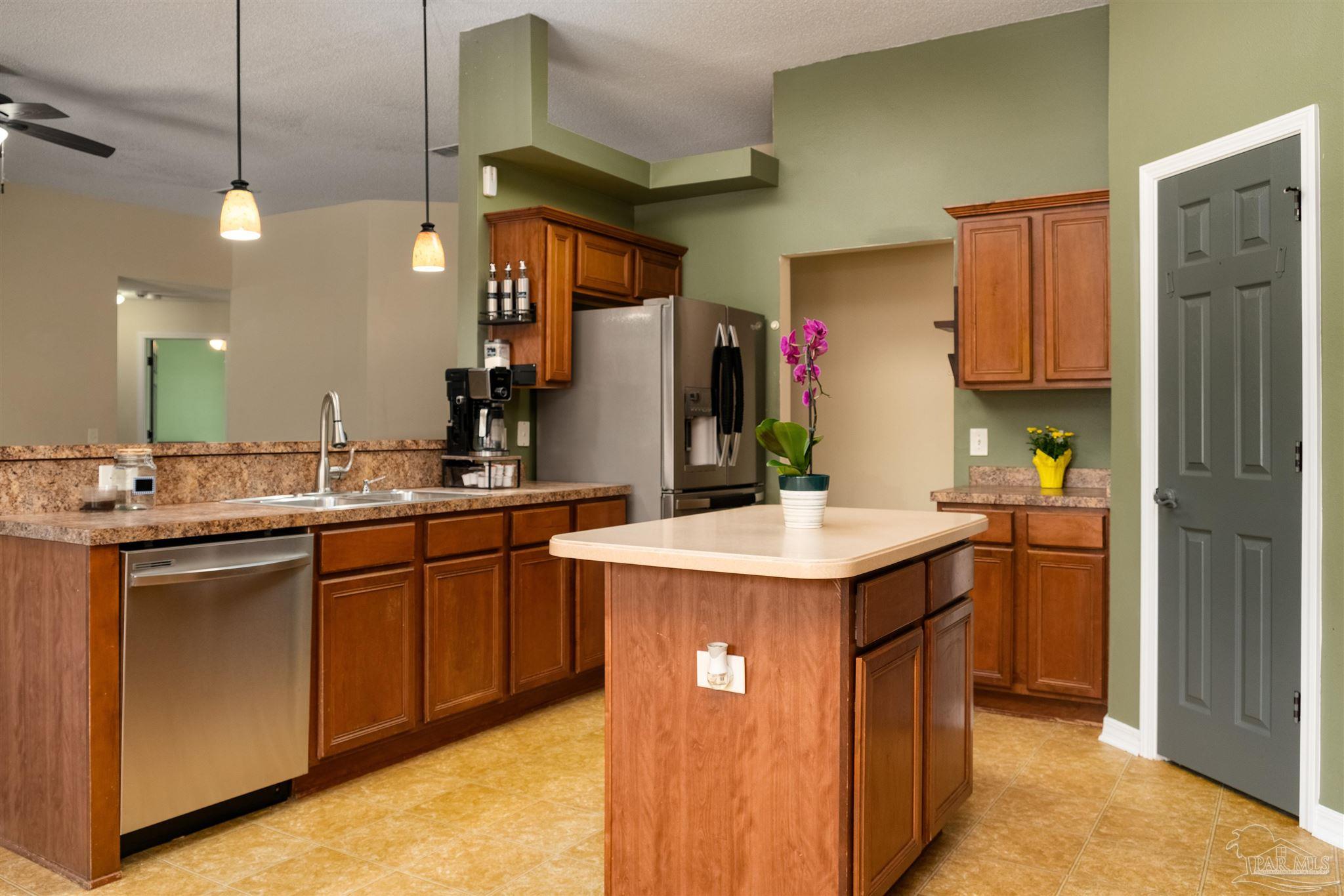2266 Liberty Loop Road Cantonment, FL 32533 - Photo 8 of 26 Gallery Image 8