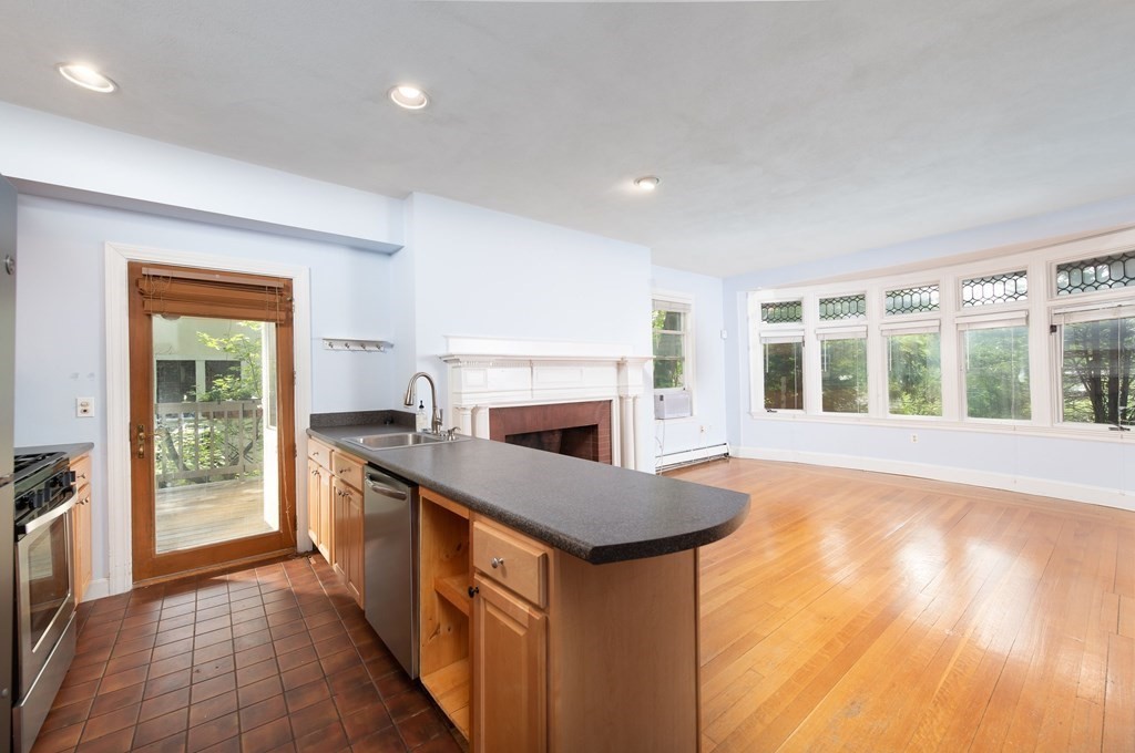 7 Cummings Road, Unit 4 Boston, MA 02135 - Photo 7 of 19