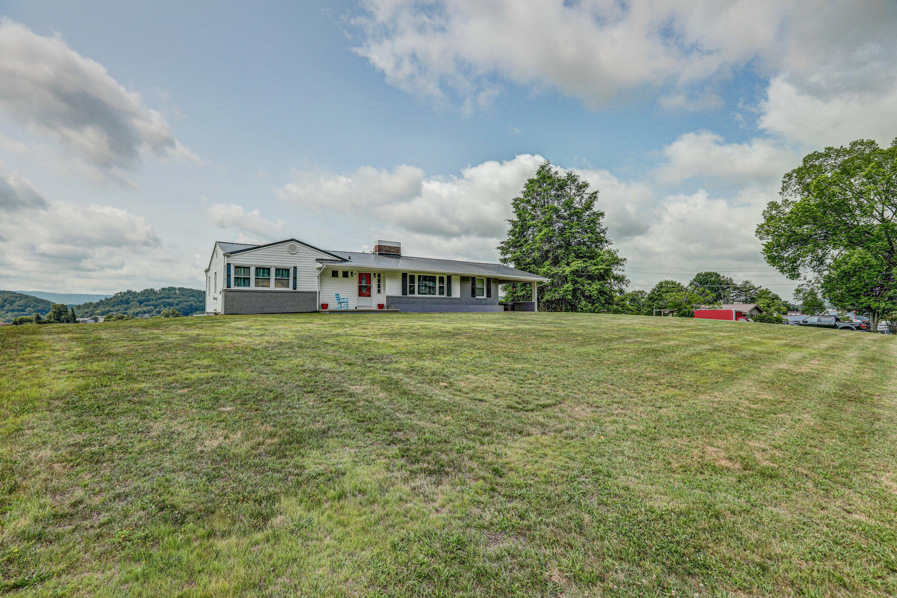 5620 Carters Valley Road Mount Carmel, TN 37645 - Photo 2 of 42 B42A8428_29_30_31_32