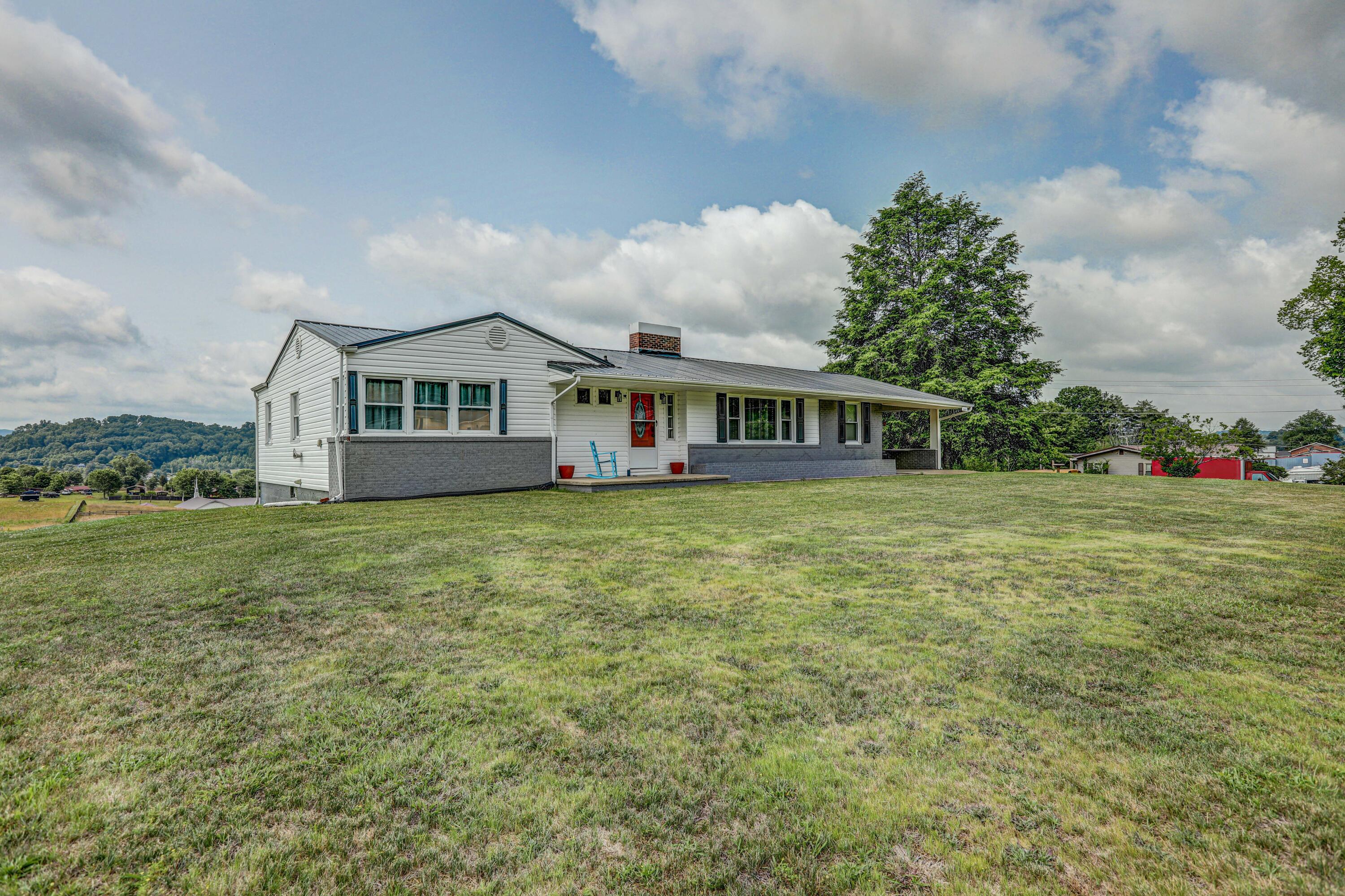 5620 Carters Valley Road Mount Carmel, TN 37645 - Photo 3 of 42 B42A8423_4_5_6_7