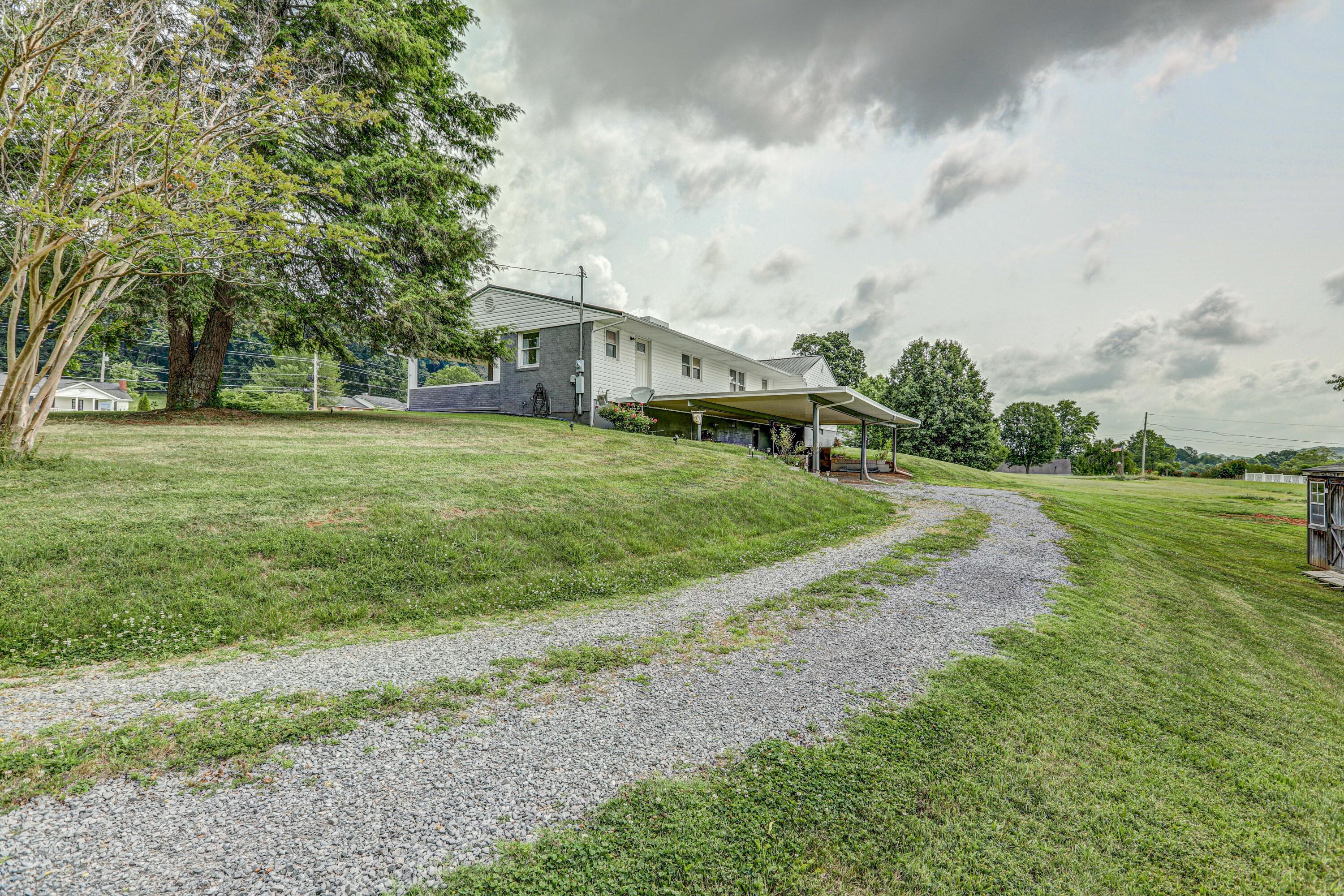 5620 Carters Valley Road Mount Carmel, TN 37645 - Photo 37 of 42 B42A8443_4_5_6_7