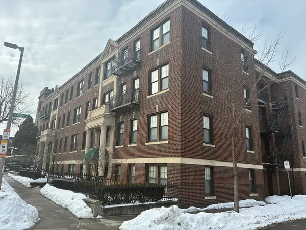 $2,500 | 185 Chestnut Hill Avenue, Unit 12, Boston, MA 02135