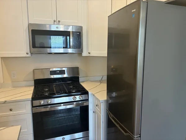 $2,500 | 185 Chestnut Hill Avenue, Unit 12, Boston, MA 02135