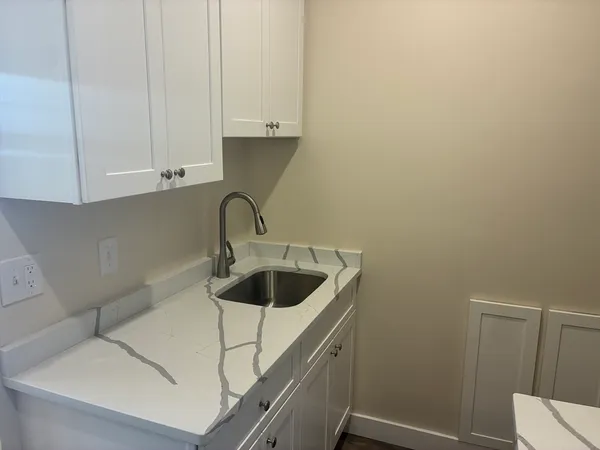 $2,500 | 185 Chestnut Hill Avenue, Unit 12, Boston, MA 02135