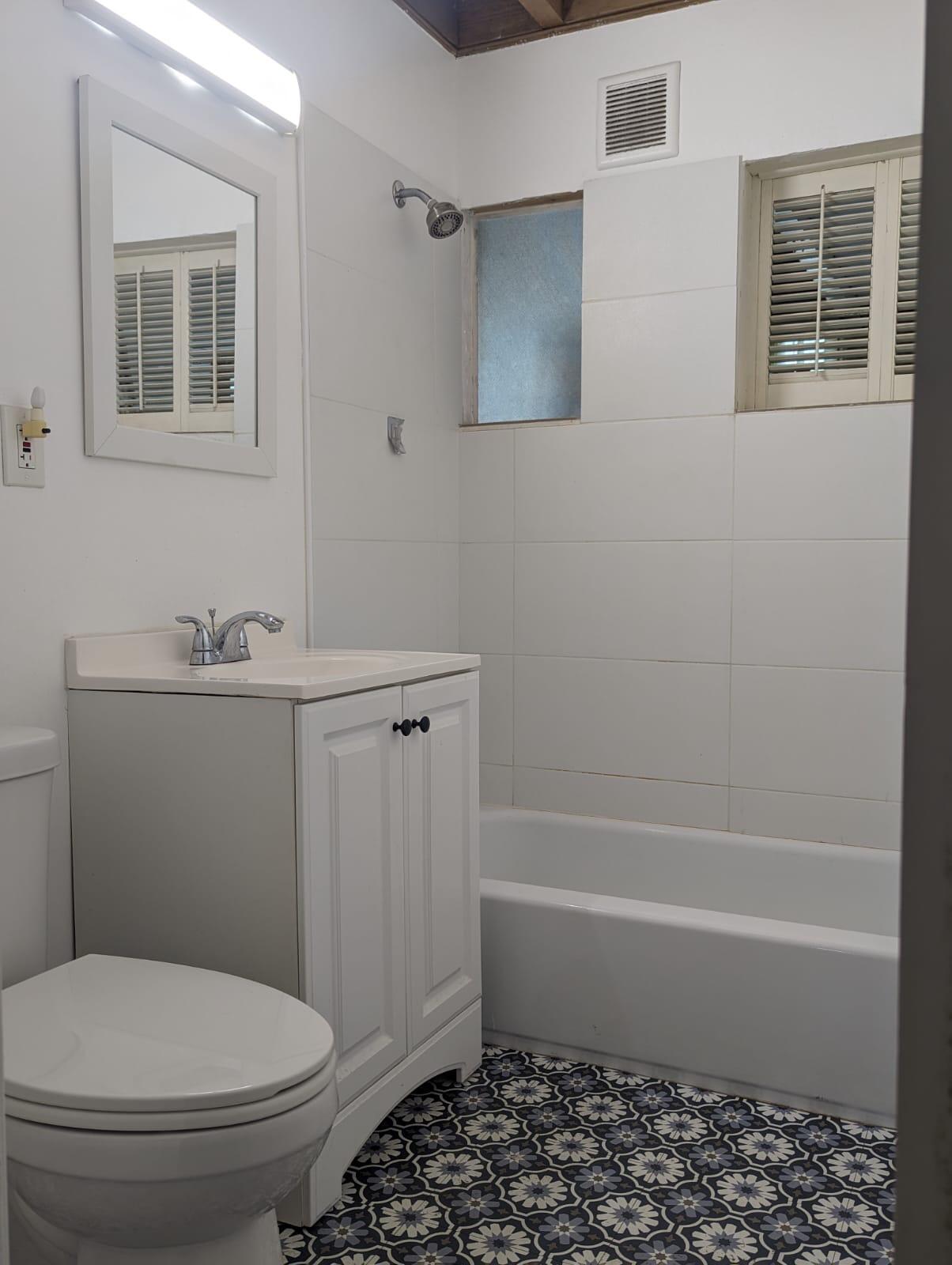 3082 Gulfstream Road Palm Springs, FL 33461 - Photo 13 of 17 Bathroom