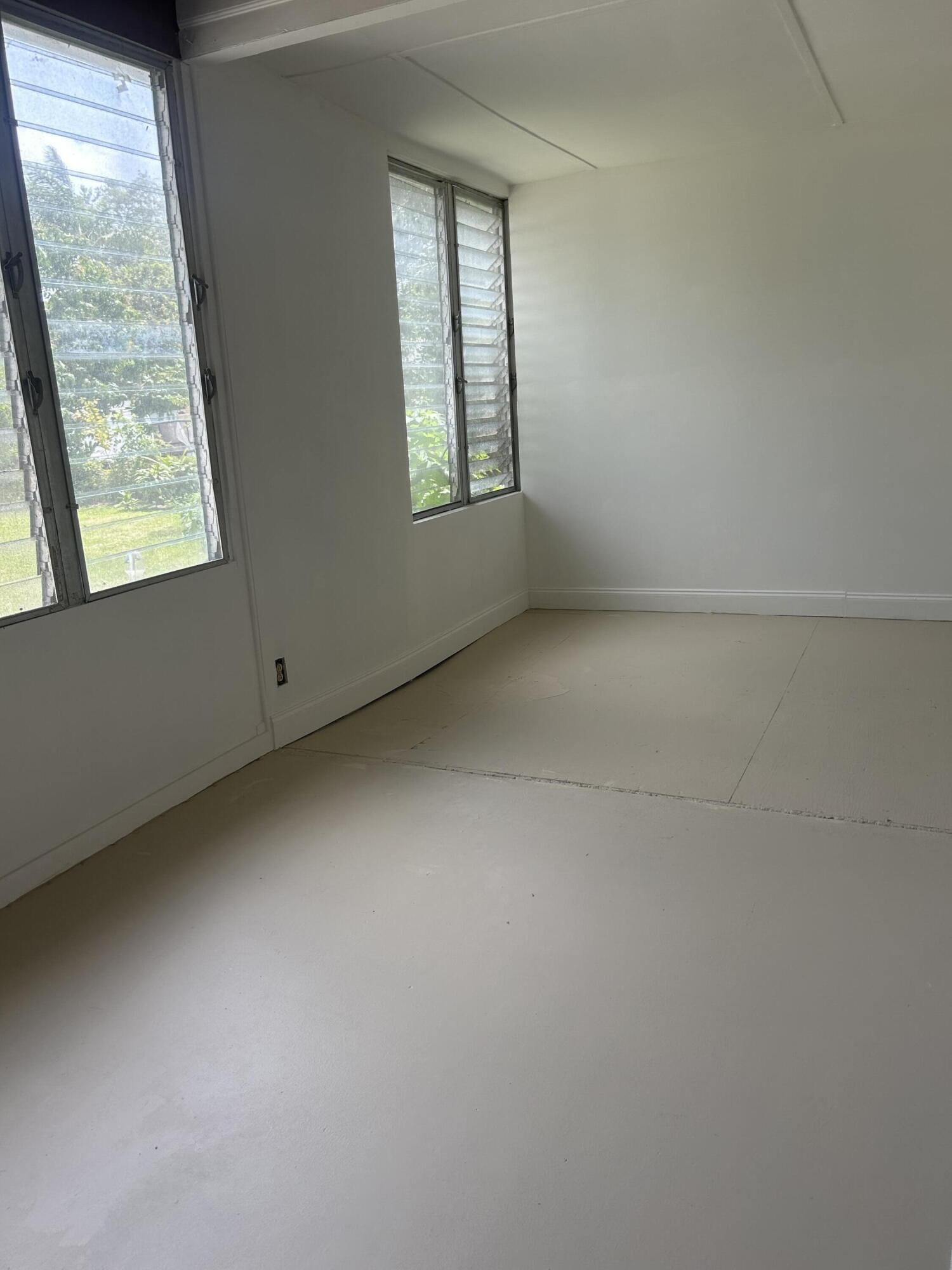 3082 Gulfstream Road Palm Springs, FL 33461 - Photo 16 of 17 Florida Room