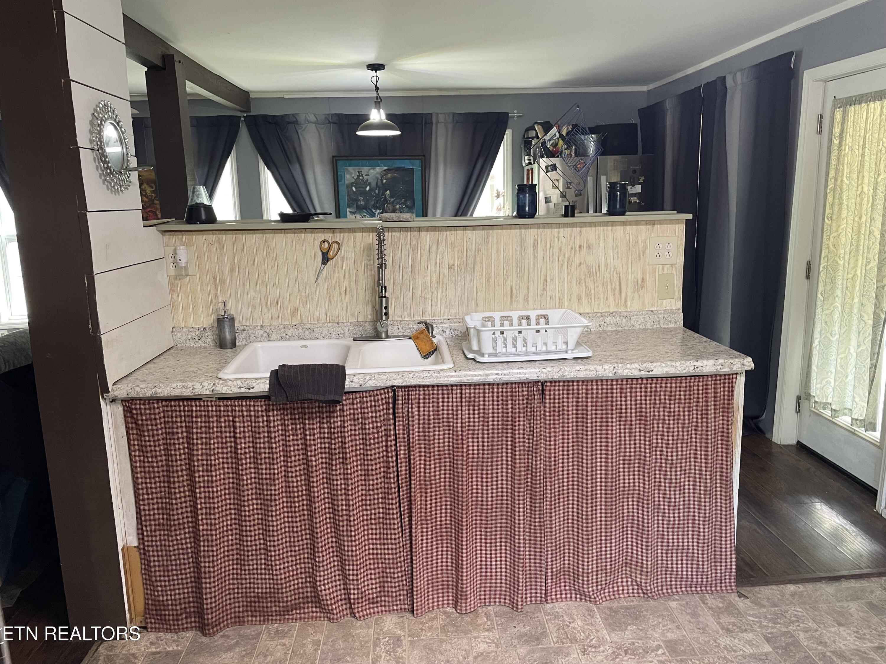 192 Massingale Road Tellico Plains, TN 37385 - Photo 15 of 36 Kitchen