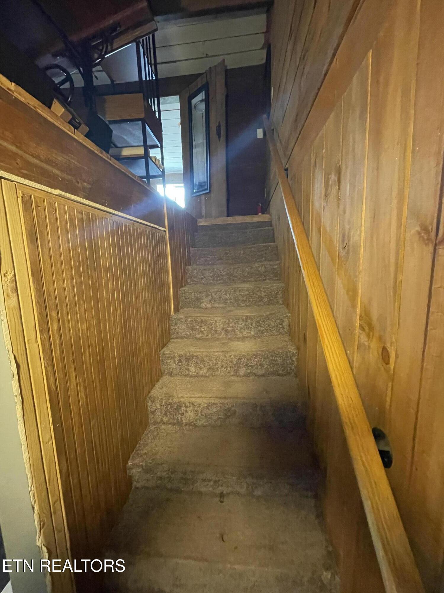 192 Massingale Road Tellico Plains, TN 37385 - Photo 18 of 36 Staircase