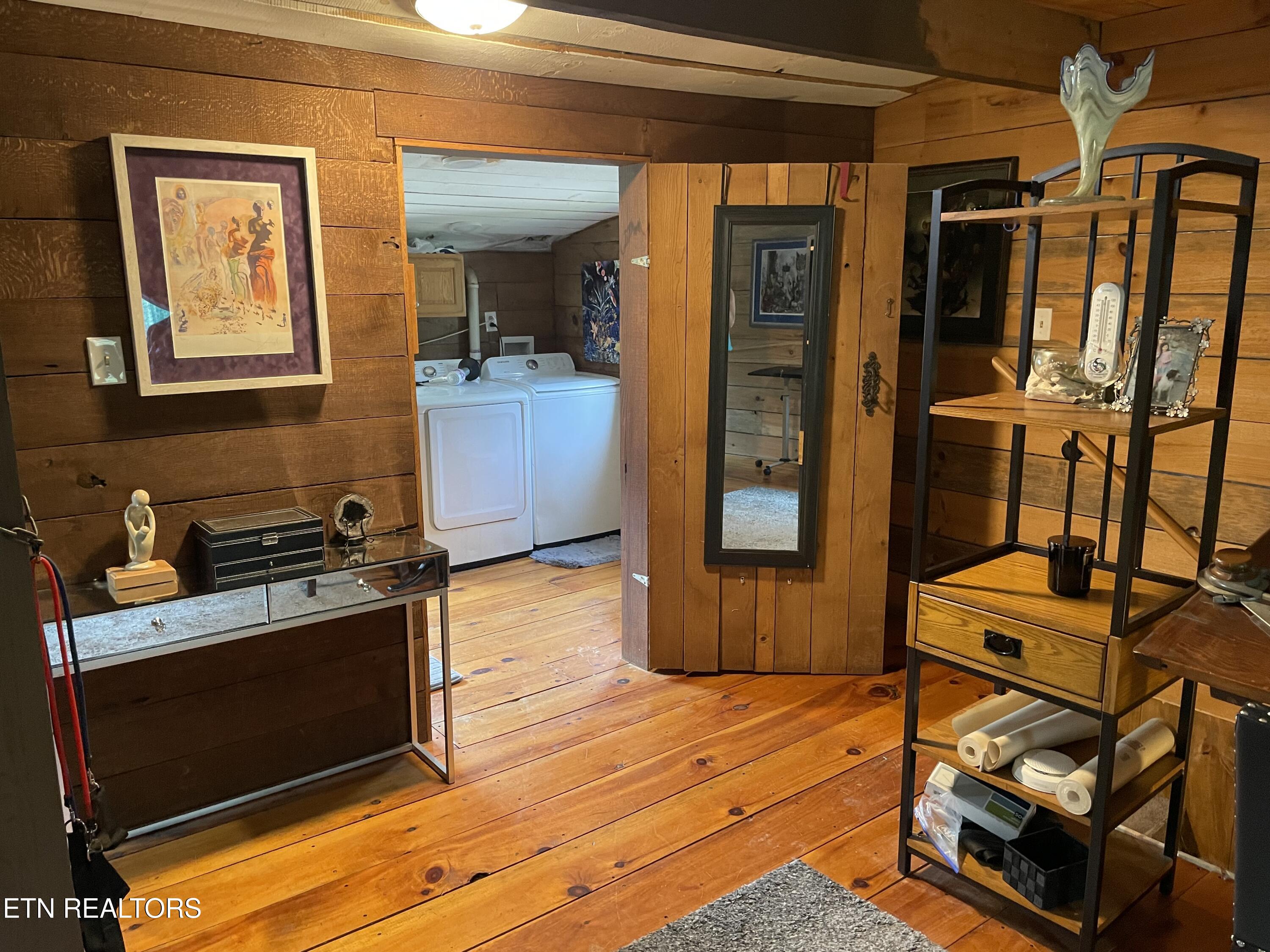 192 Massingale Road Tellico Plains, TN 37385 - Photo 21 of 36 Main suite