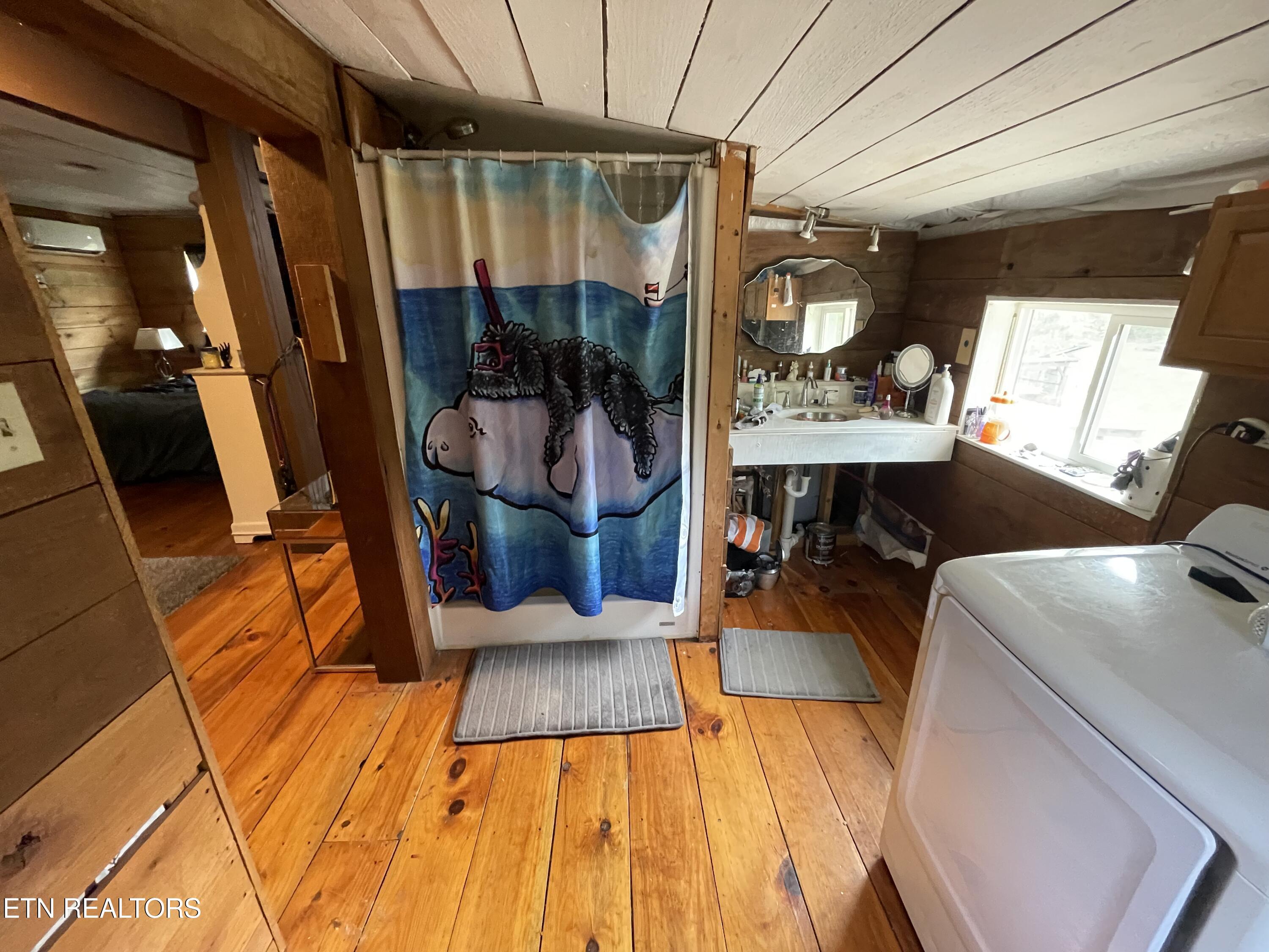 192 Massingale Road Tellico Plains, TN 37385 - Photo 24 of 36 Full Bath