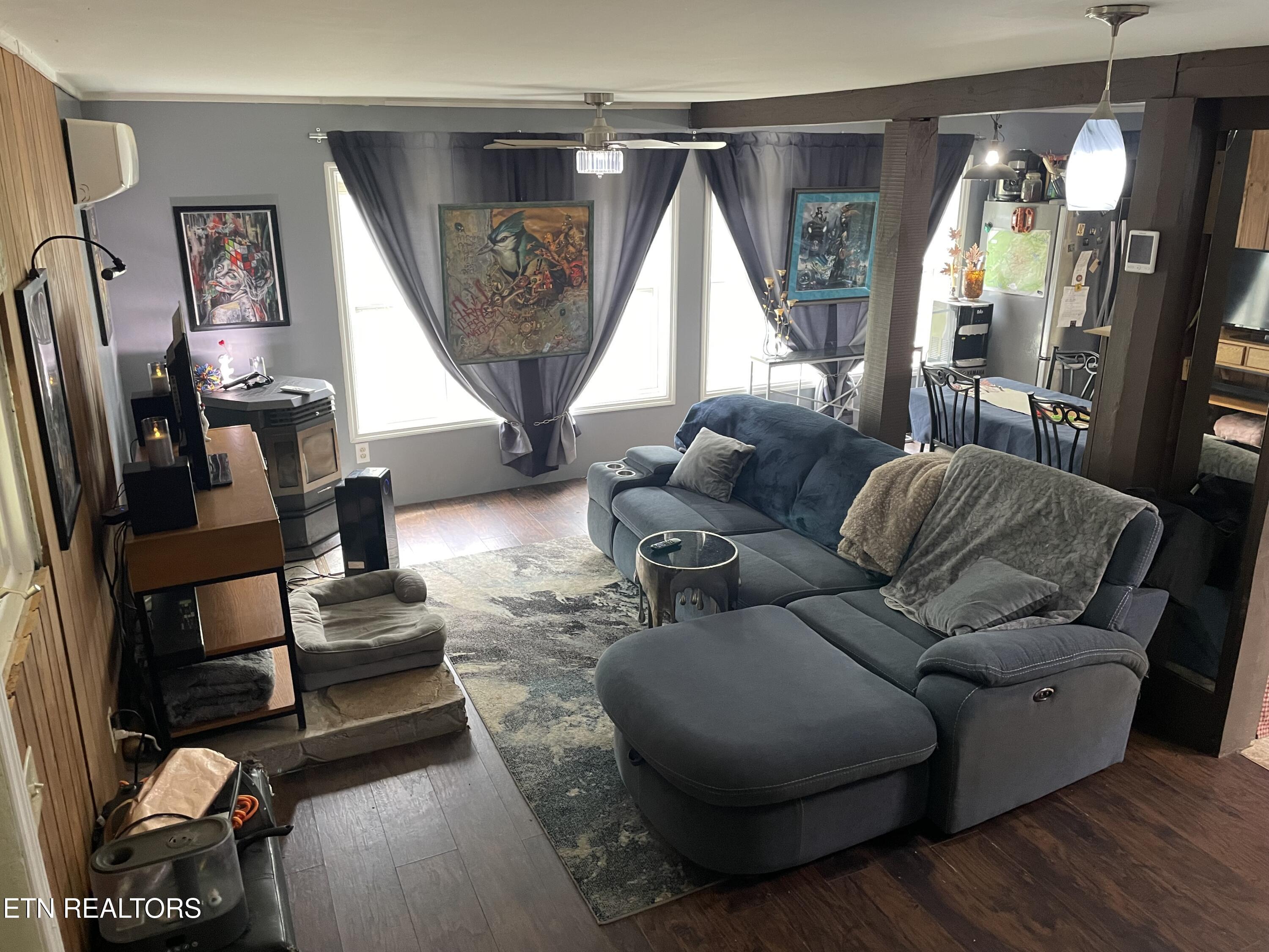 192 Massingale Road Tellico Plains, TN 37385 - Photo 10 of 36 Family room