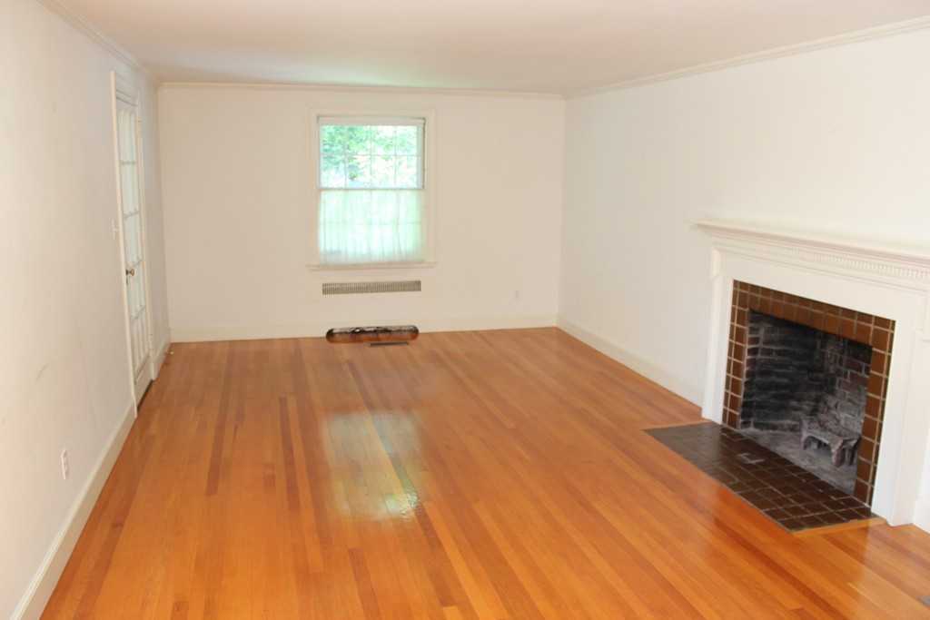 17 Aylesbury Road Worcester, MA 01609 - Photo 15 of 28 Gallery Image 15