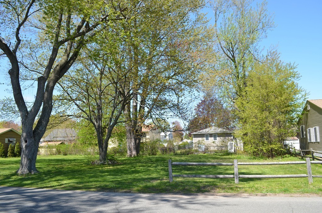 54 Mount Vernon Road Chicopee, MA 01013 - Photo 3 of 4 Gallery Image 3