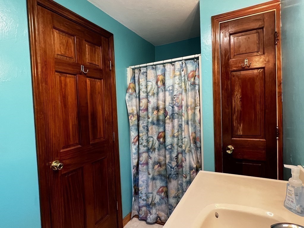 10 Hammerock Road Charlton, MA 01507 - Photo 13 of 31