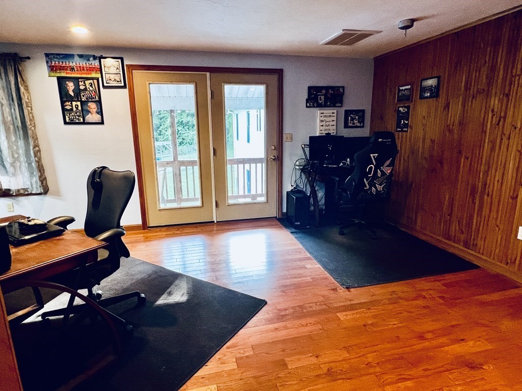 10 Hammerock Road Charlton, MA 01507 - Photo 19 of 31