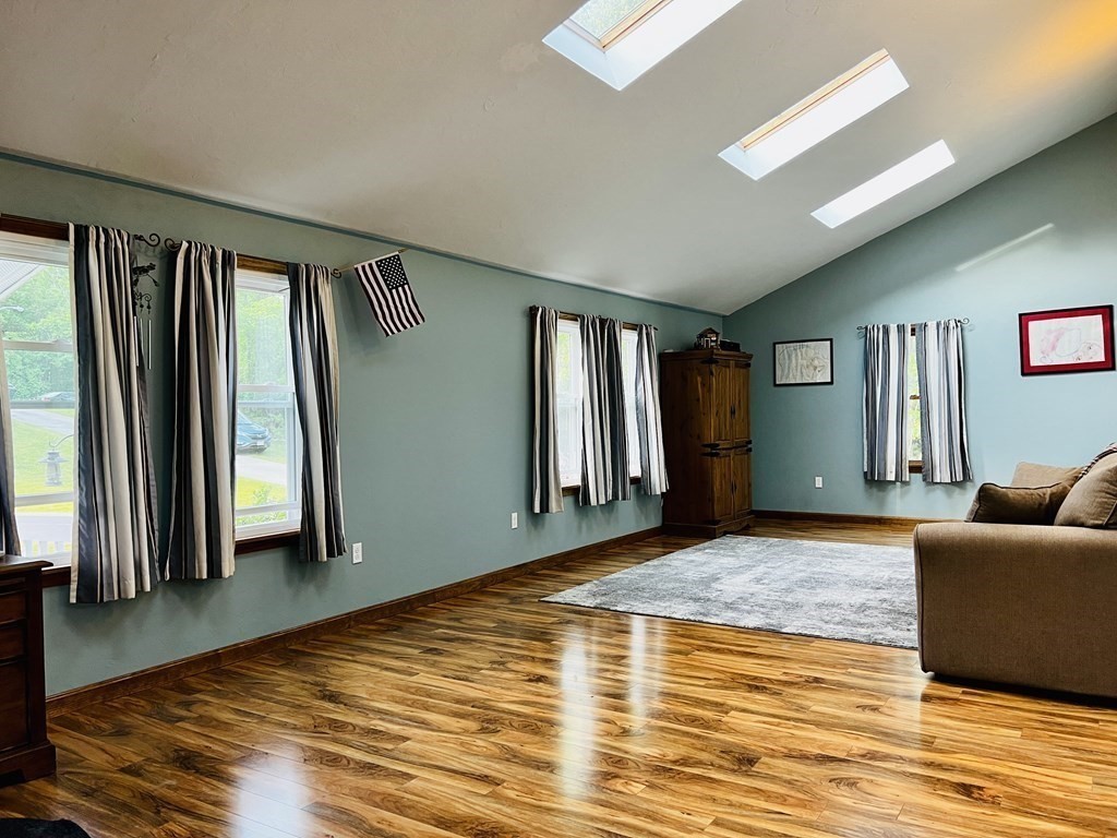 10 Hammerock Road Charlton, MA 01507 - Photo 8 of 31