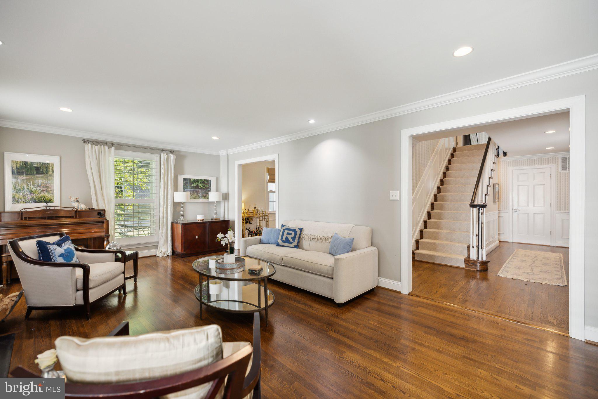 7701 Hackamore Drive Potomac, MD 20854 - Photo 4 of 28 Formal Living Room