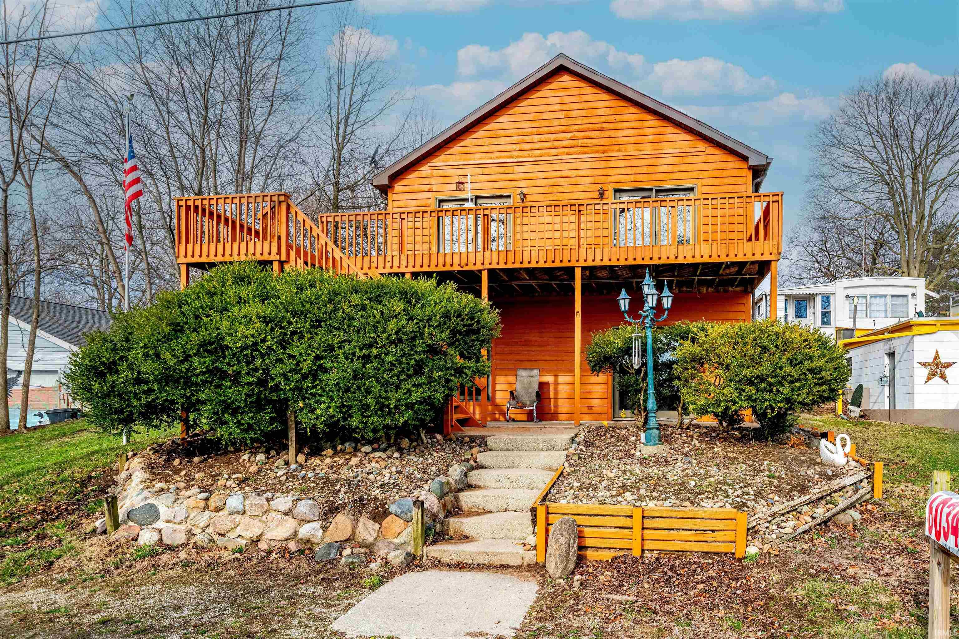 6034 North Lakeshore Dr