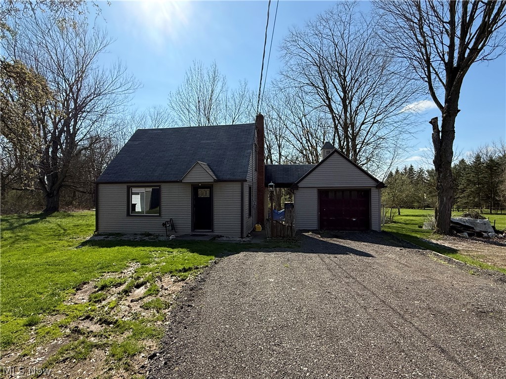 452 Niles Cortland Road Southeast Warren, OH 44484 - Photo 1 of 9
