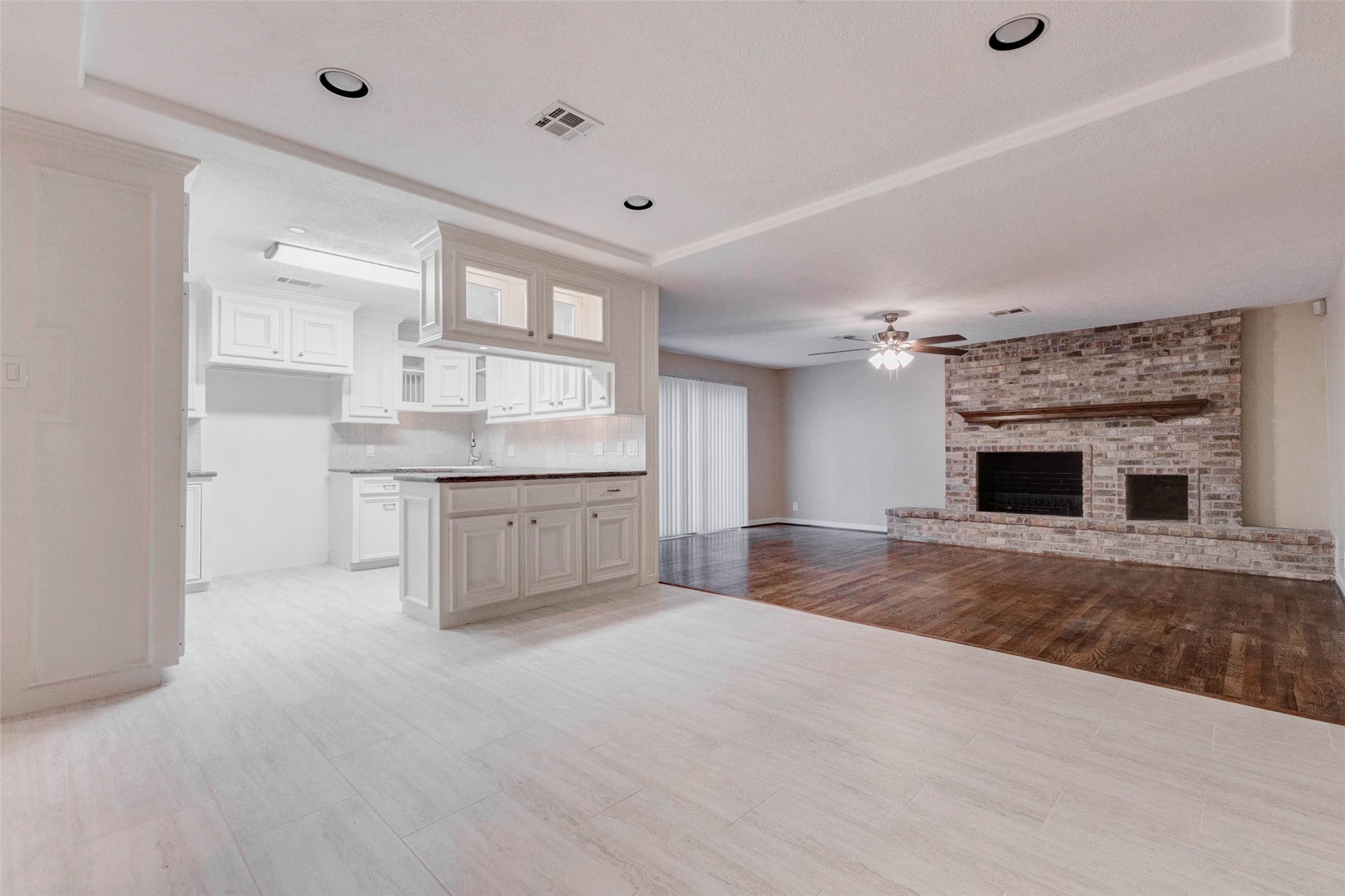 9650 Val Verde Street Houston, TX 77063 - Photo 9 of 50