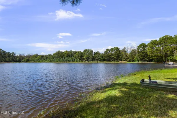 $849,900 | 131 Lakeshire Parkway, Canton, MS 39046