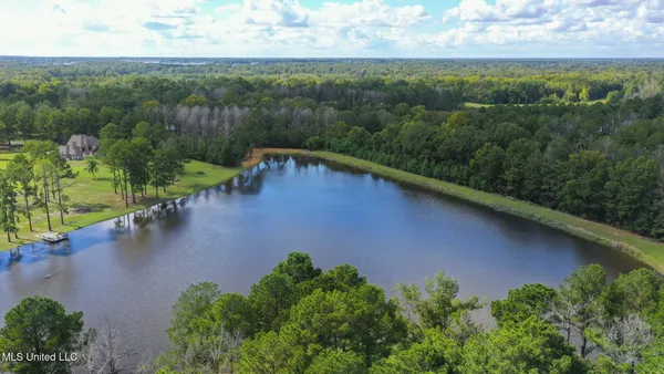 $849,900 | 131 Lakeshire Parkway, Canton, MS 39046