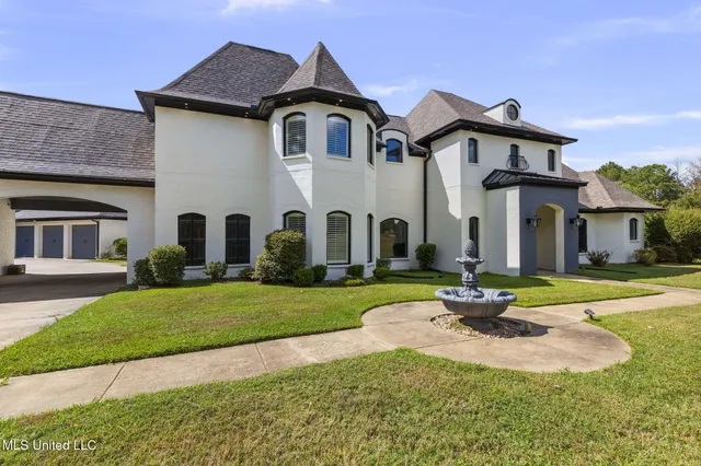 $889,900 | 131 Lakeshire Parkway, Canton, MS 39046