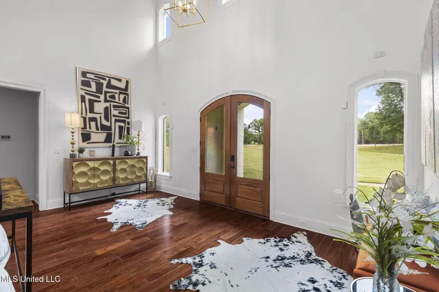 $889,900 | 131 Lakeshire Parkway, Canton, MS 39046