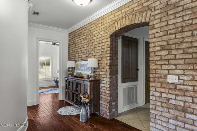 $889,900 | 131 Lakeshire Parkway, Canton, MS 39046