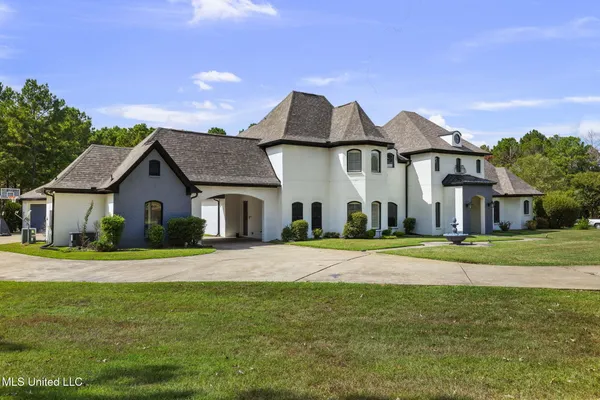 $849,900 | 131 Lakeshire Parkway, Canton, MS 39046
