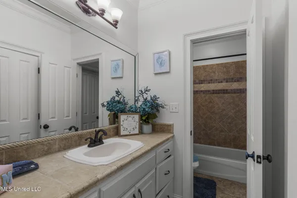 $849,900 | 131 Lakeshire Parkway, Canton, MS 39046