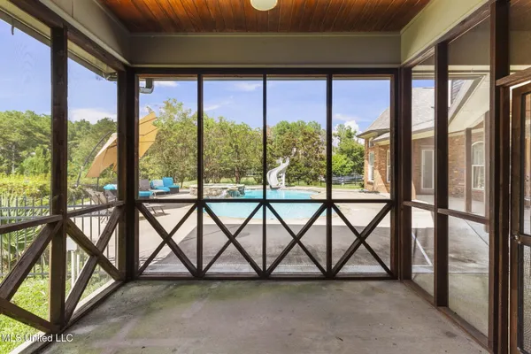 $849,900 | 131 Lakeshire Parkway, Canton, MS 39046
