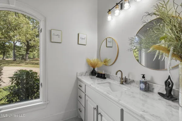 $849,900 | 131 Lakeshire Parkway, Canton, MS 39046