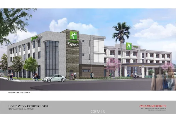 a black and white photo of a building