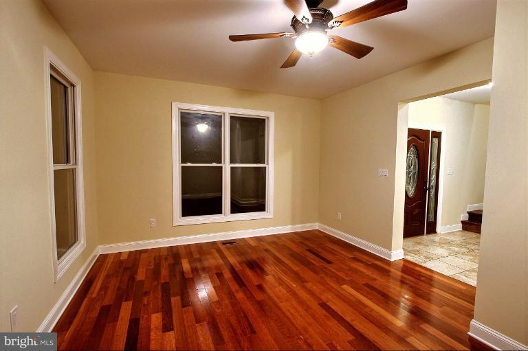 315 Upperlanding Road Essex, MD 21221 - Photo 1 of 30 Living Room