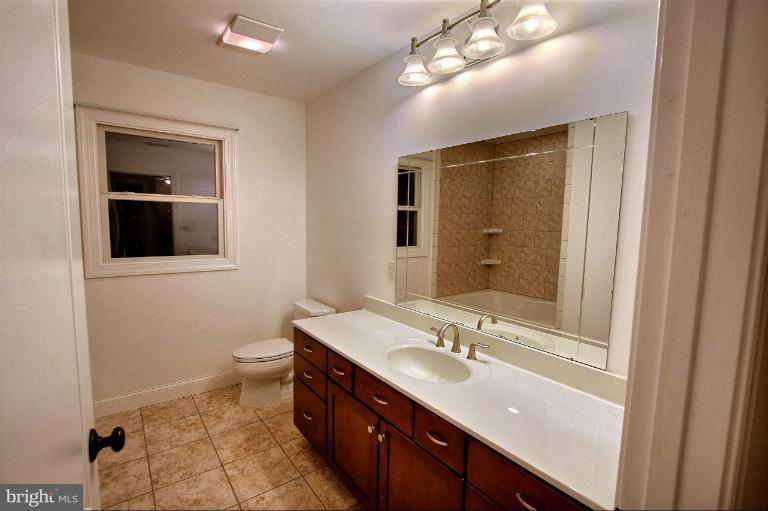 315 Upperlanding Road Essex, MD 21221 - Photo 13 of 30 Bath