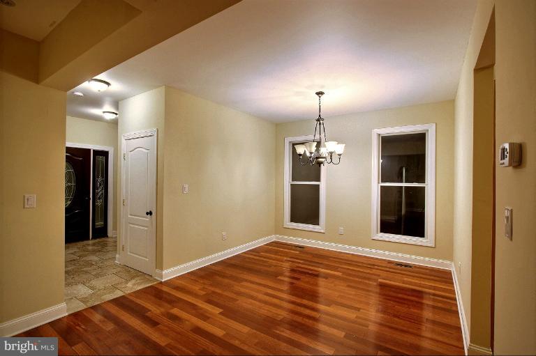 315 Upperlanding Road Essex, MD 21221 - Photo 18 of 30 Dining Room