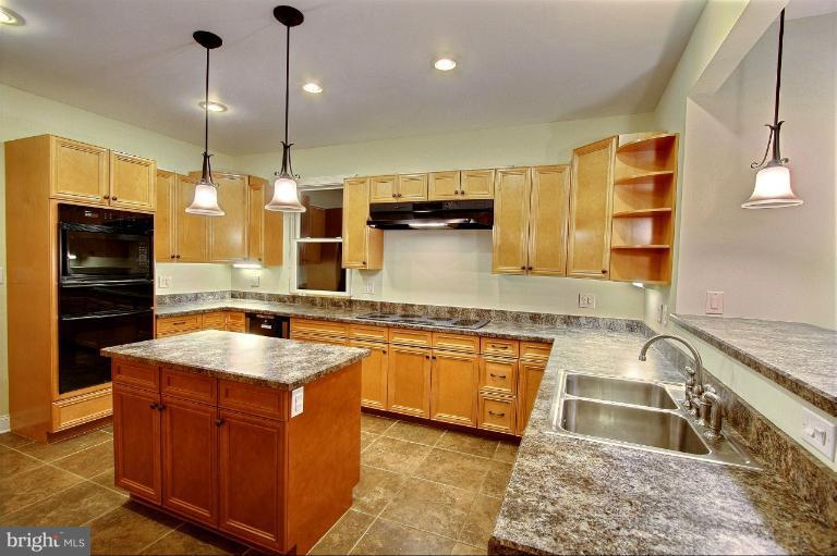 315 Upperlanding Road Essex, MD 21221 - Photo 21 of 30 Kitchen