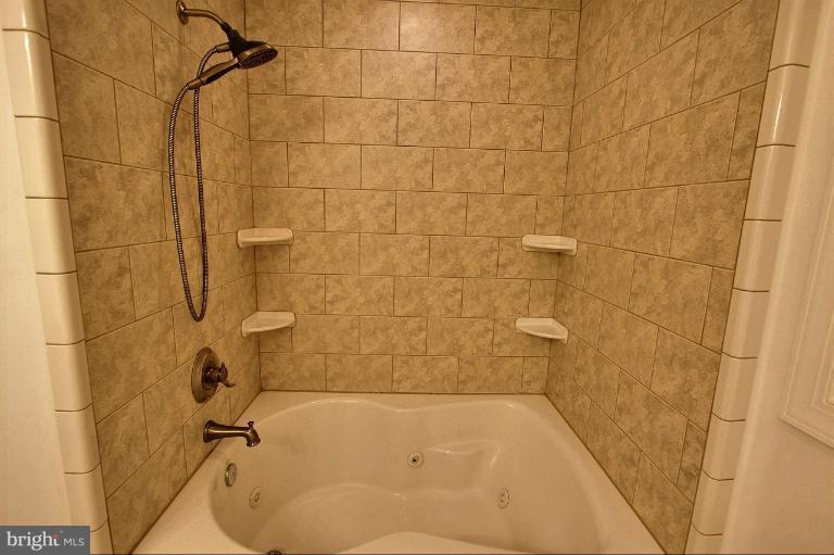 315 Upperlanding Road Essex, MD 21221 - Photo 6 of 30 Bath