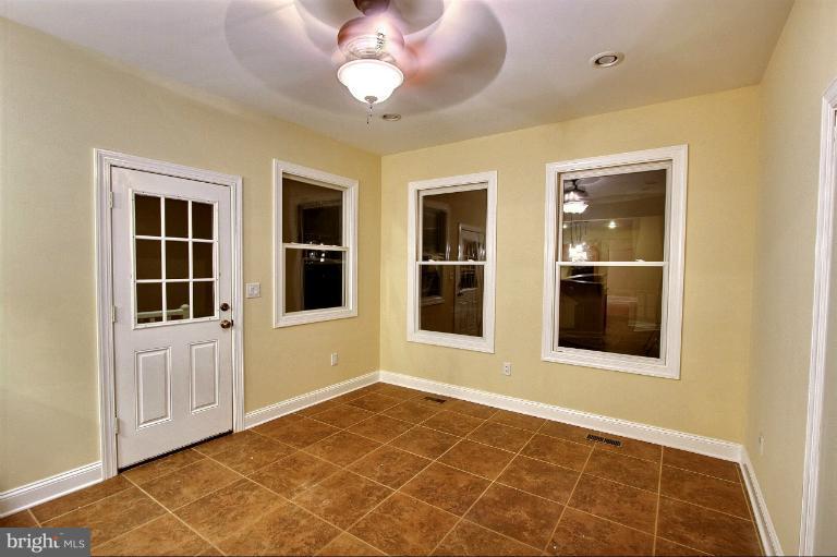 315 Upperlanding Road Essex, MD 21221 - Photo 10 of 30 Kitchen