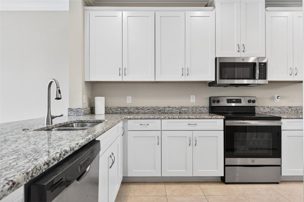 13738 Messina Loop, Unit 103 Bradenton, FL 34211 - Photo 14 of 99