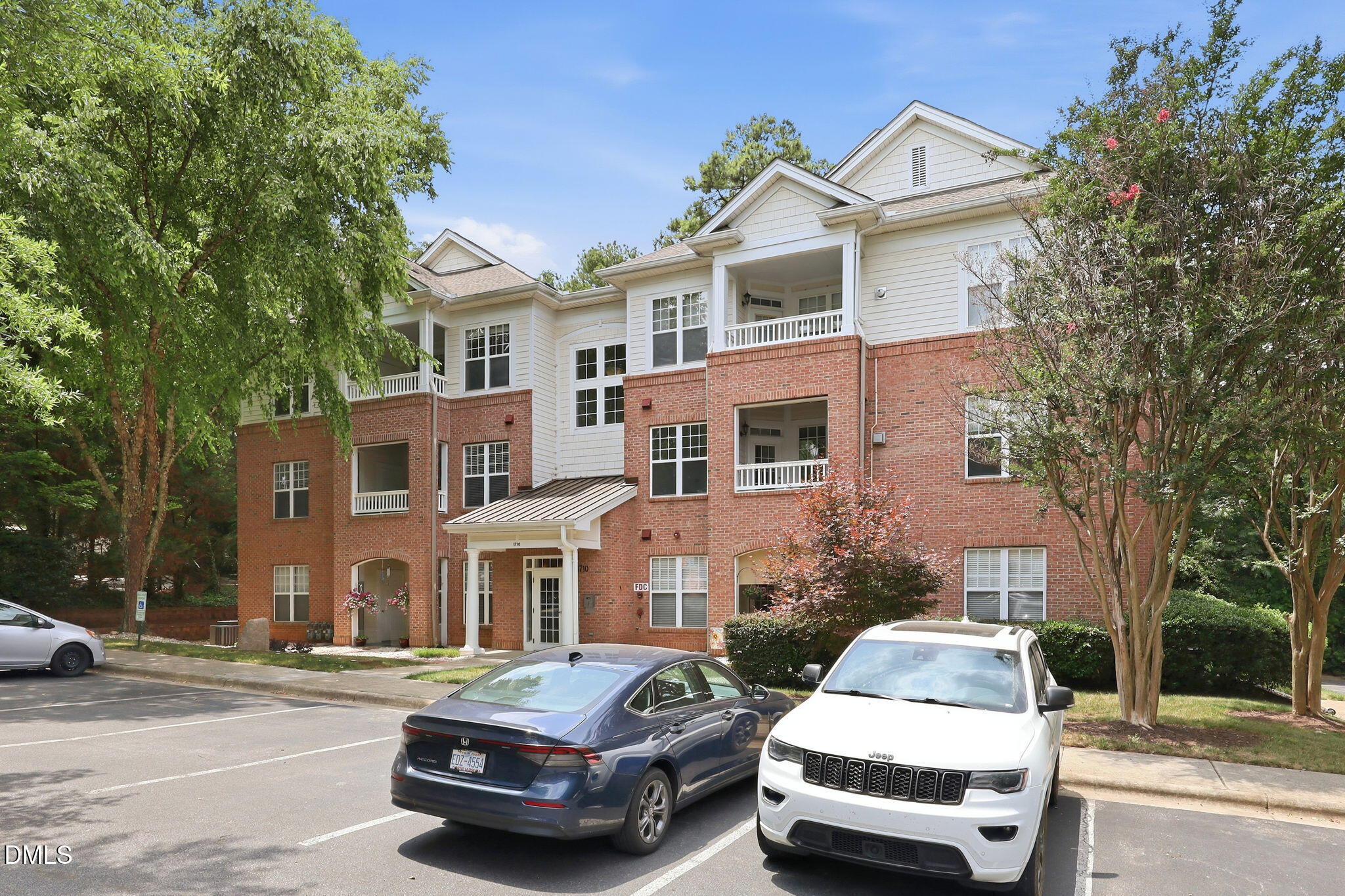 1710 Tiffany Bay Court, Unit 302 Raleigh, NC 27609 - Photo 3 of 38