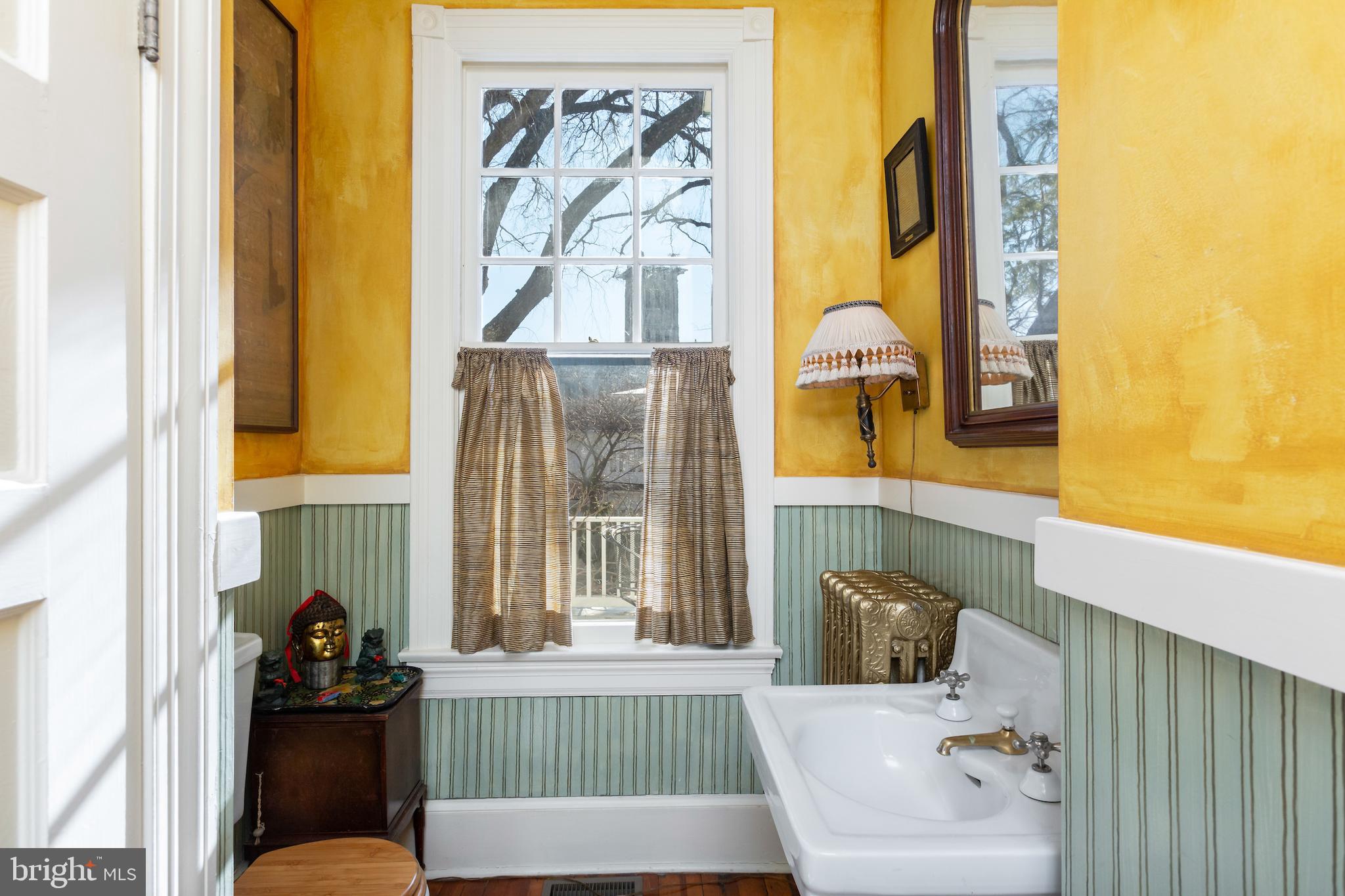 3562 Macomb Street Northwest Washington, DC 20016 - Photo 11 of 21 Powder Room