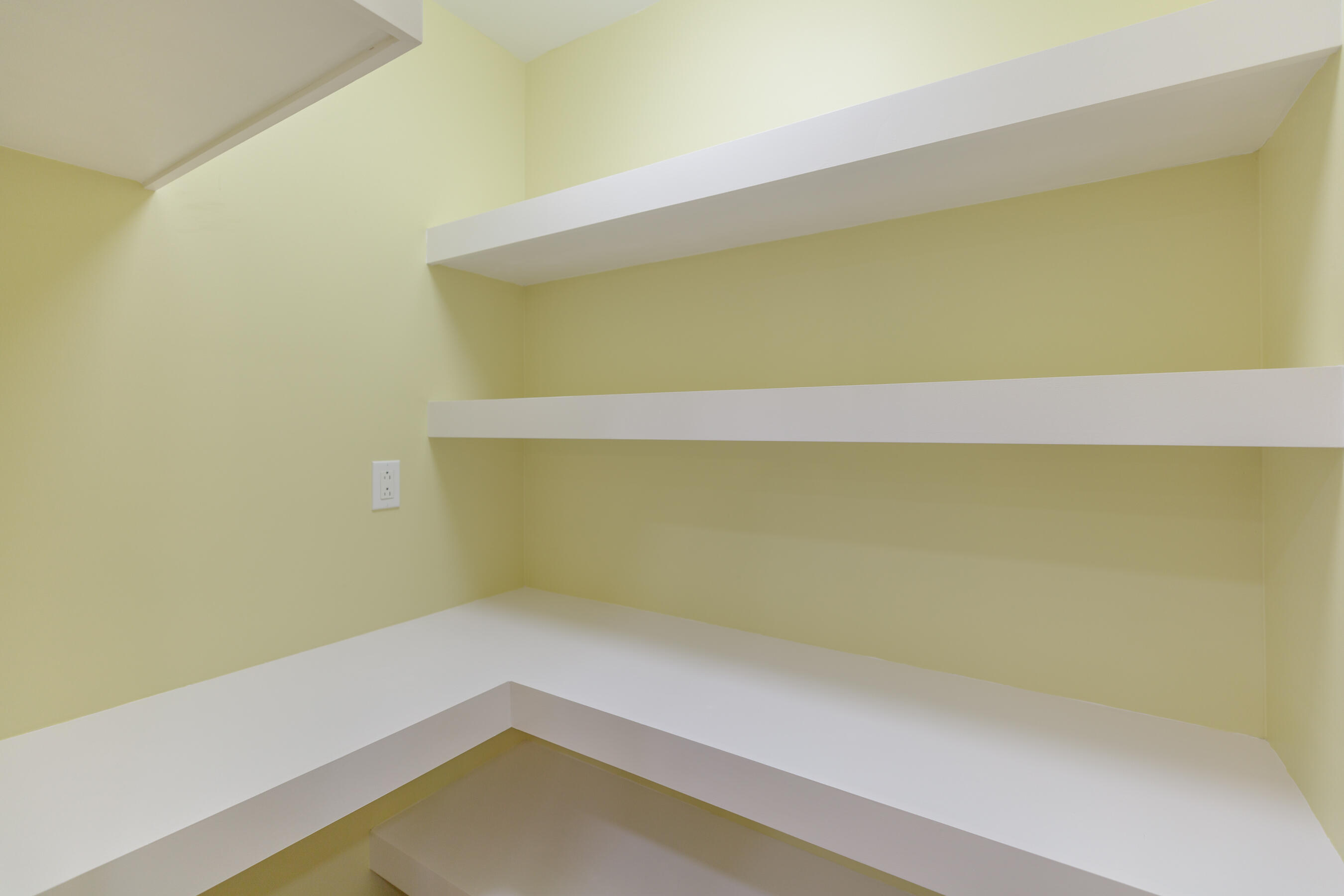 102 Bandy Road LaFayette, GA 30728 - Photo 12 of 39 Pantry
