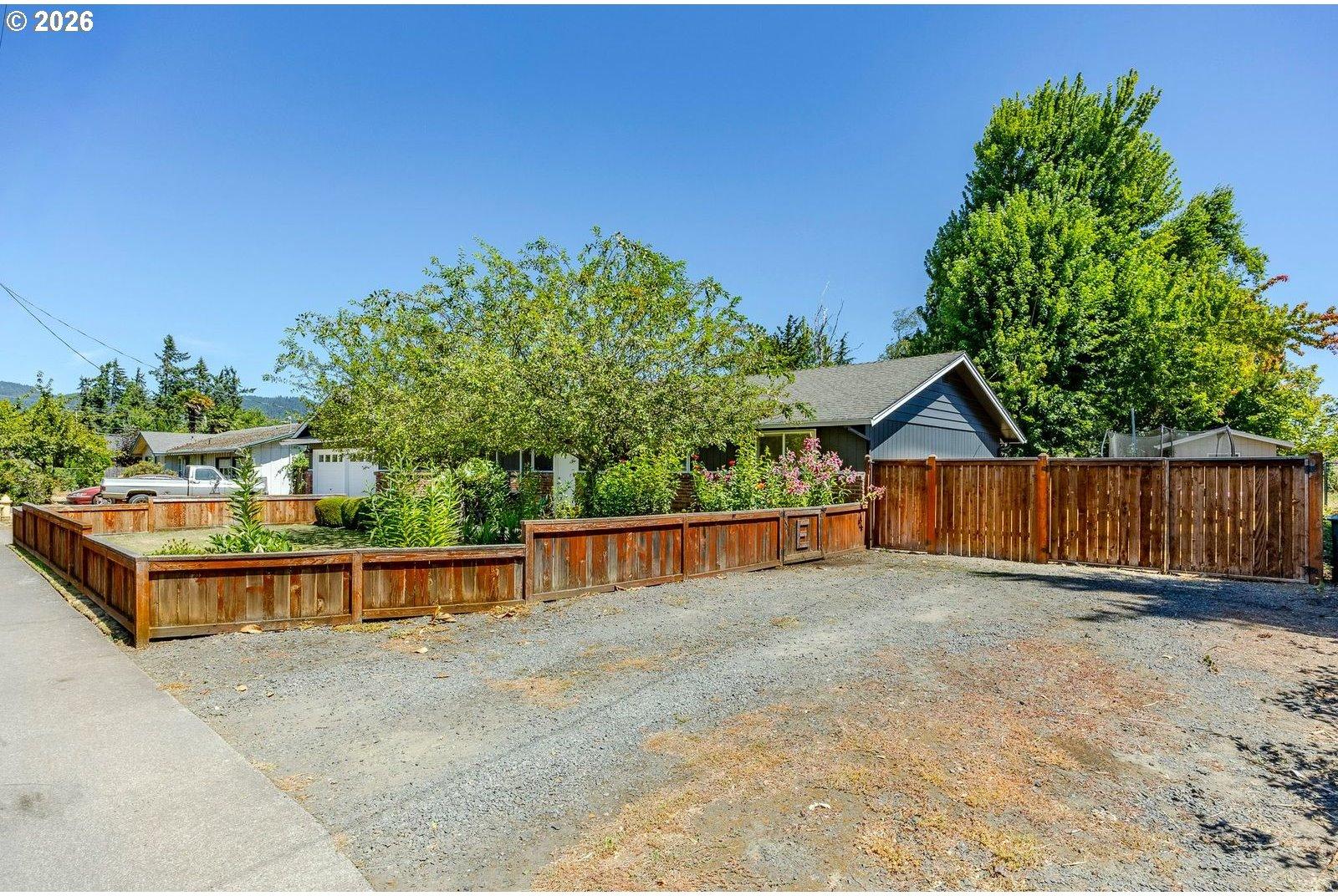 2219 19th Street Springfield, OR 97477 - Photo 36 of 42 Gallery Image 36