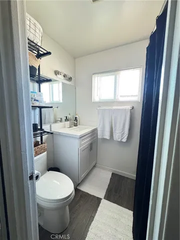 $2,000 | 988 Valencia Street, Unit 4, Costa Mesa, CA 92626