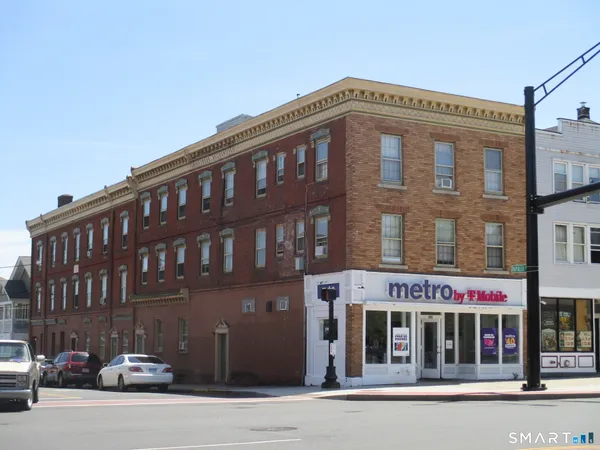$1,395 | 666 Main Street, Unit B1, Middletown, CT 06457